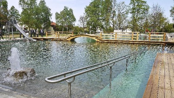 Das Weißenbrunner Naturbad kurz vor der Eröffnung.